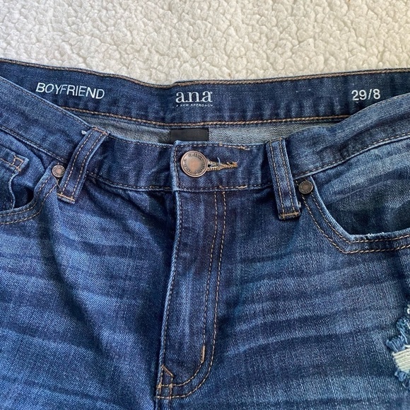 a.n.a Distressed Boyfriend Jeans Medium Wash 29 - Picture 2 of 6